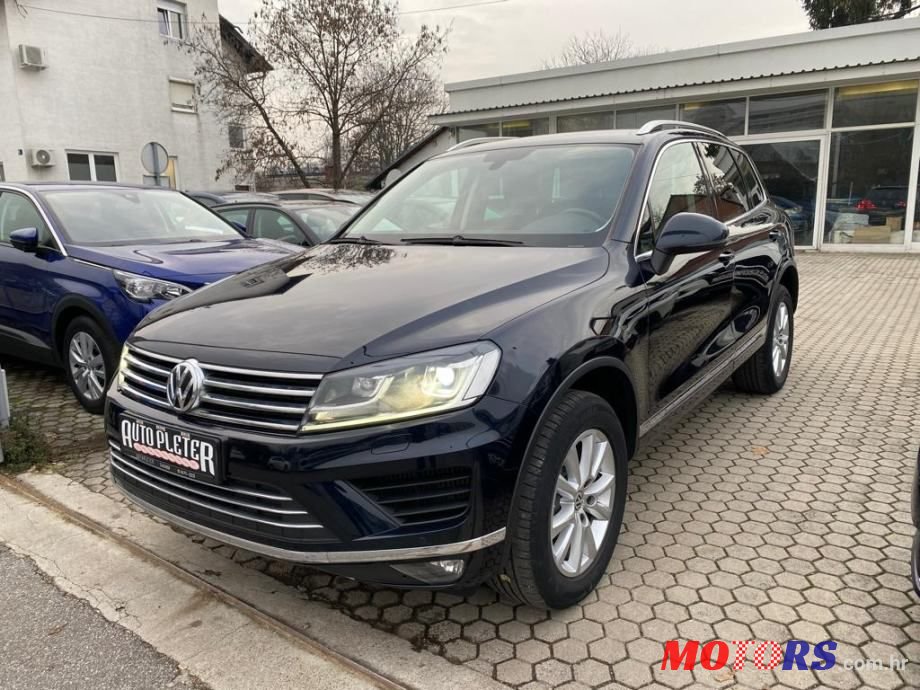 2018' Volkswagen Touareg photo #1