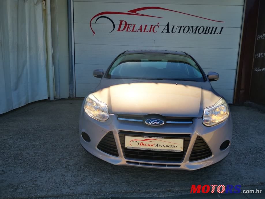 2013' Ford Focus Karavan photo #2