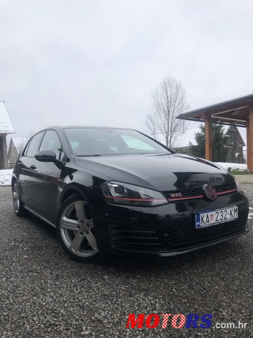 2013' Volkswagen Golf 7 2.0 Tsi photo #1