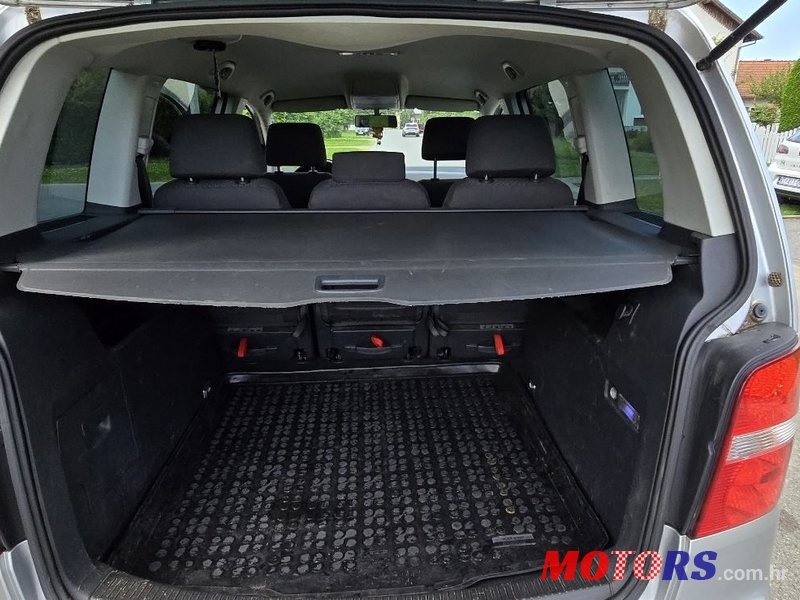 2006' Volkswagen Touran 1,9 Tdi photo #3
