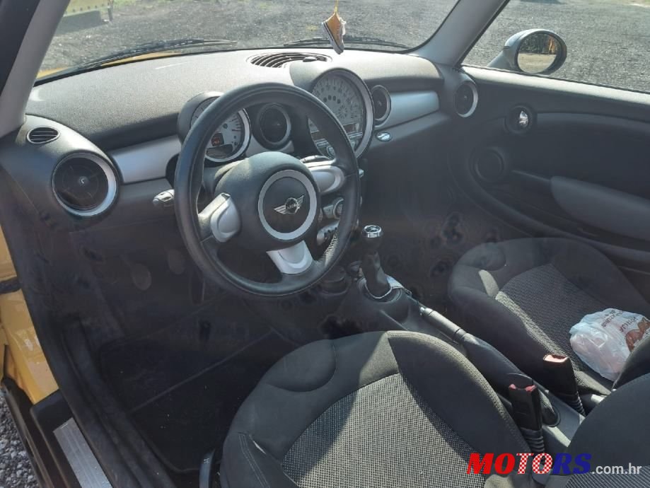 2008' MINI One 1.4 photo #2