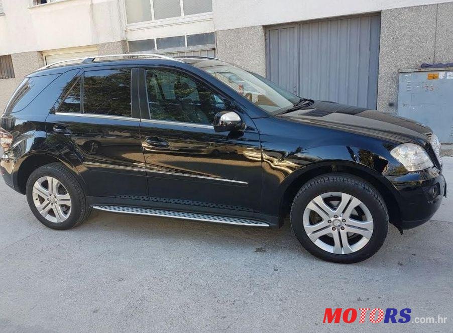 2008' Mercedes-Benz Ml 1,2 photo #2