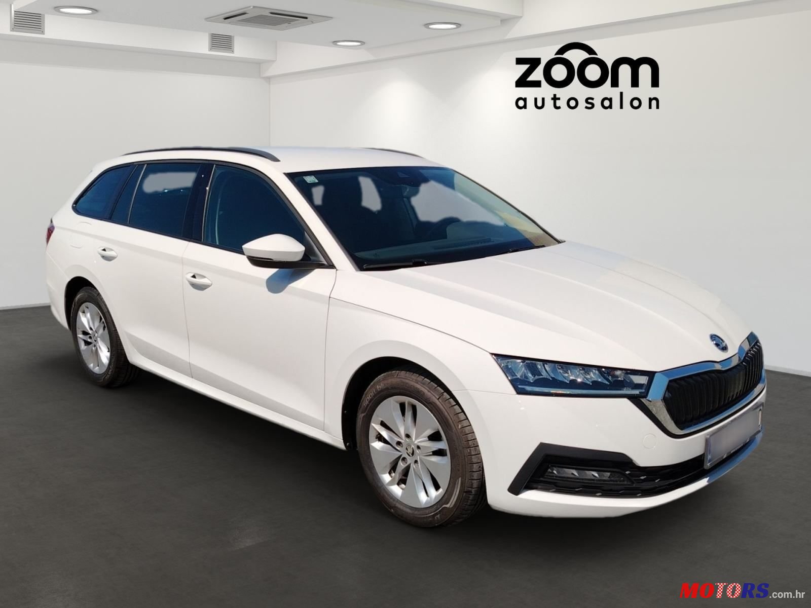 2020' Skoda Octavia Combi photo #2