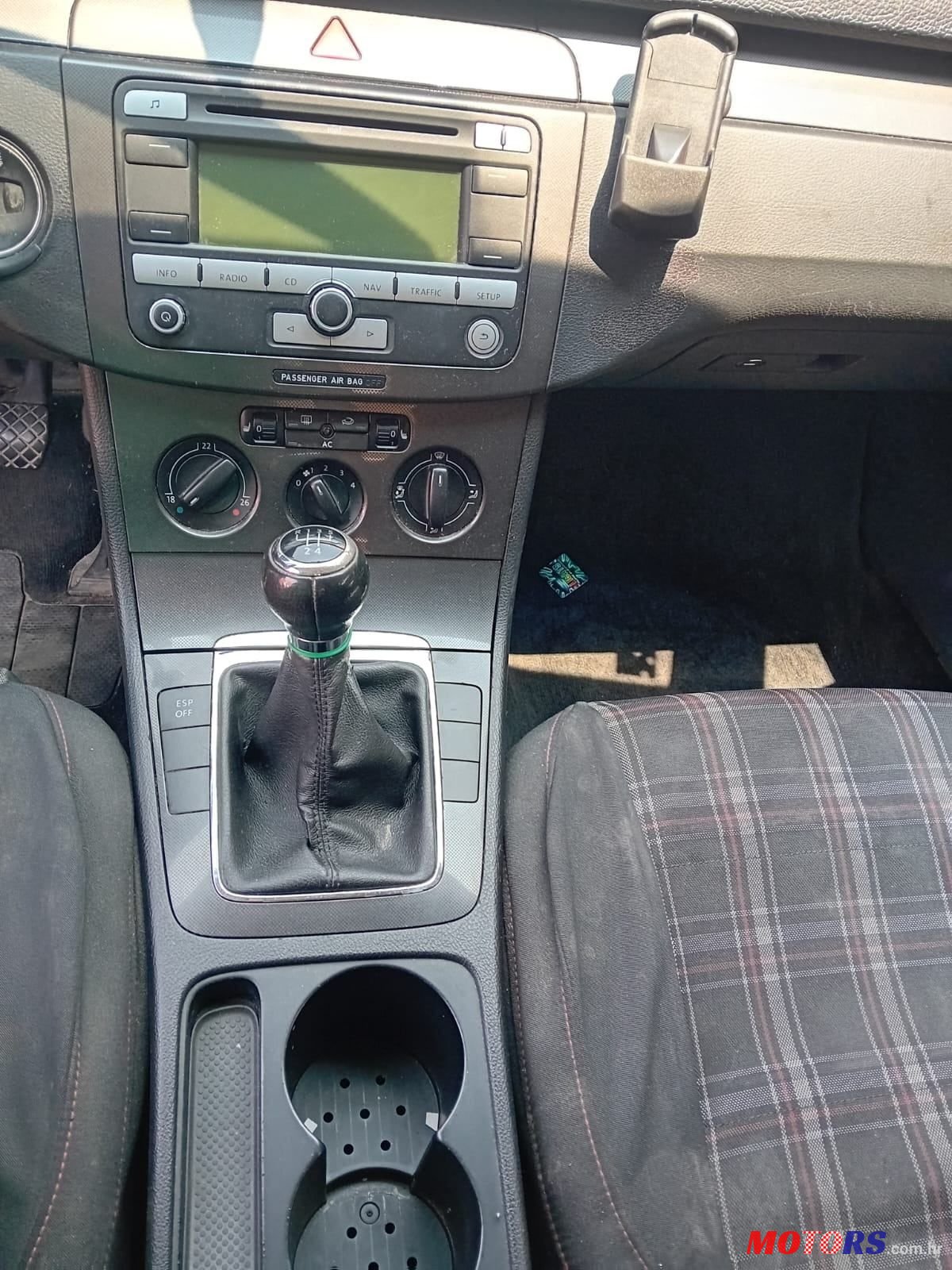 2007' Volkswagen Passat 1,9 Tdi photo #5