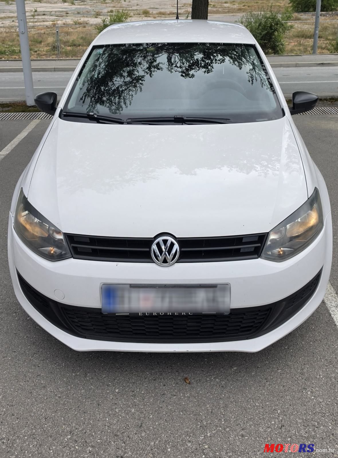 2015' Volkswagen Polo 1.2 Tdi photo #2