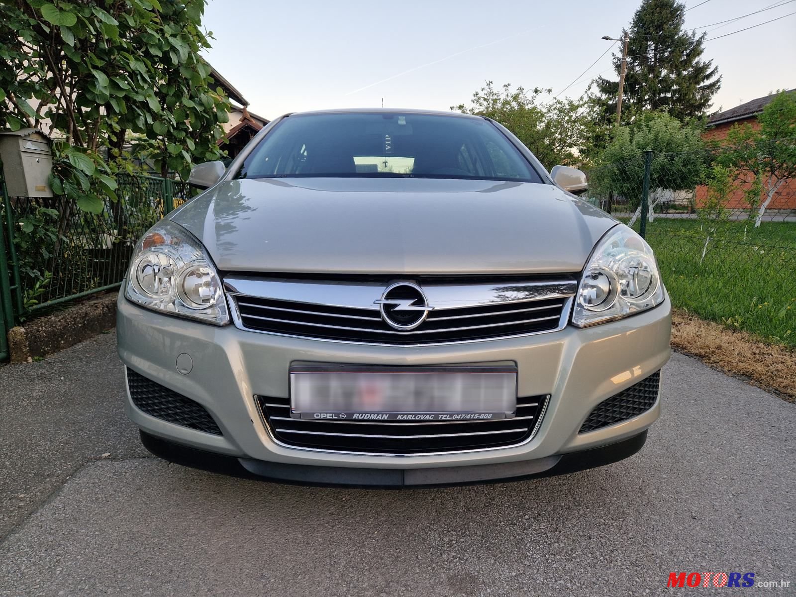 2010' Opel Astra 1,6 16V photo #3