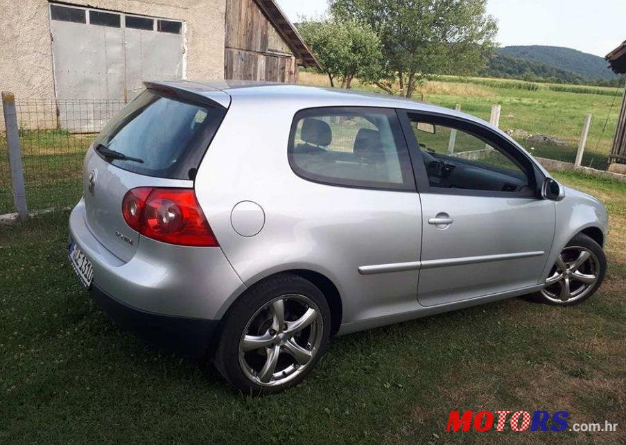 2003' Volkswagen Golf V photo #2