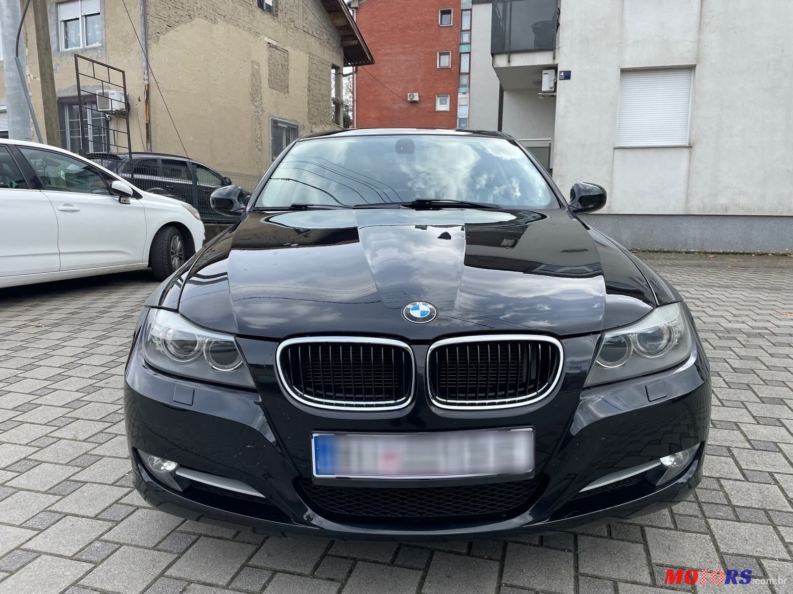 2010' BMW Serija 3 318D photo #3