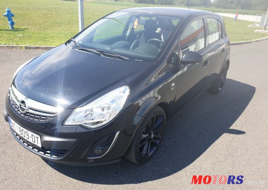 2013' Opel Corsa 1,3 Cdti photo #1