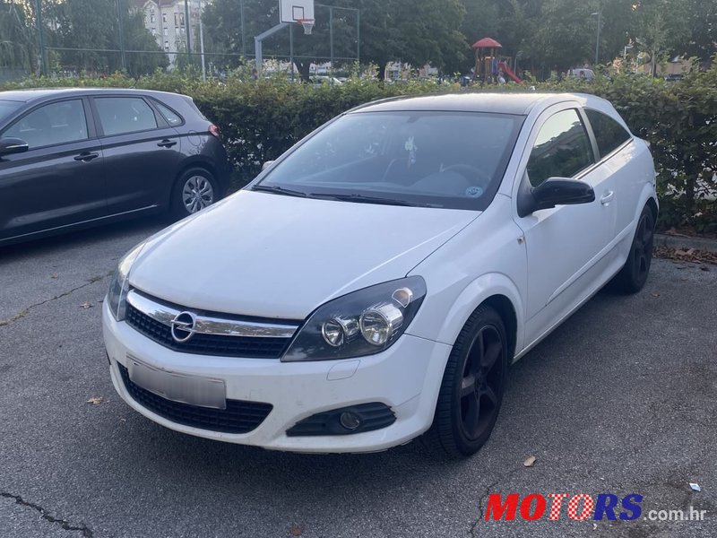 2006' Opel Astra Coupe 1.9 Gtc photo #5