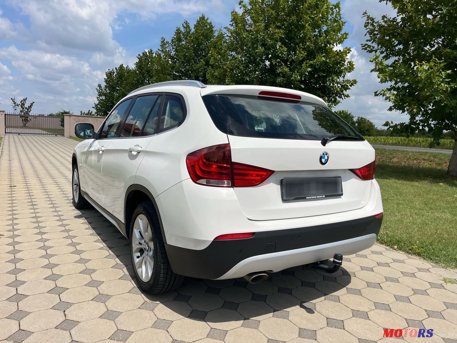 2011' BMW X1 Xdrive23D photo #5