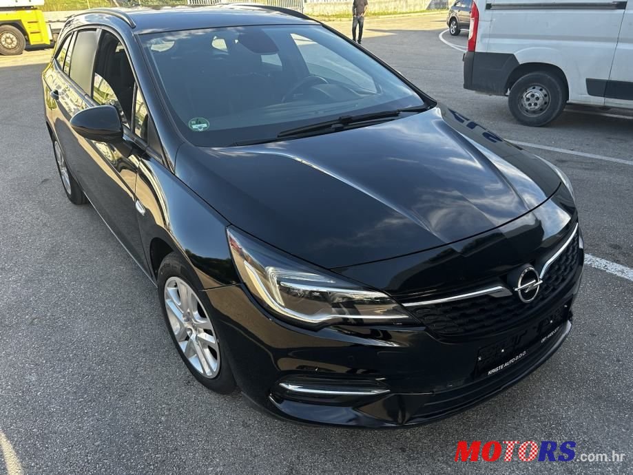 2020' Opel Astra Karavan photo #2