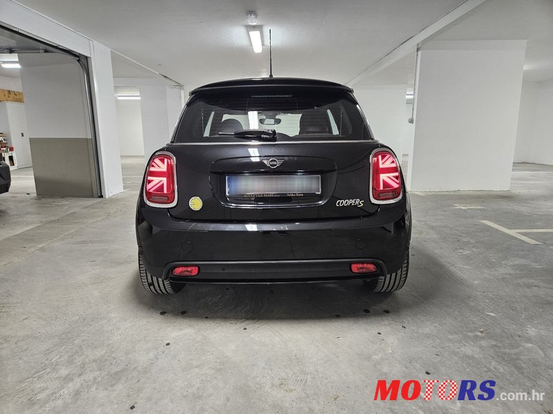 2022' MINI Cooper 1 photo #5