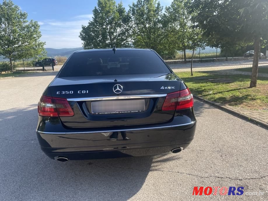 2010' Mercedes-Benz E-Klasa photo #5