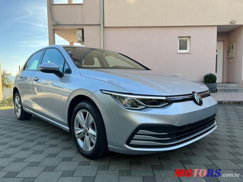 2020' Volkswagen Golf 8 1,0 Tsi photo #4