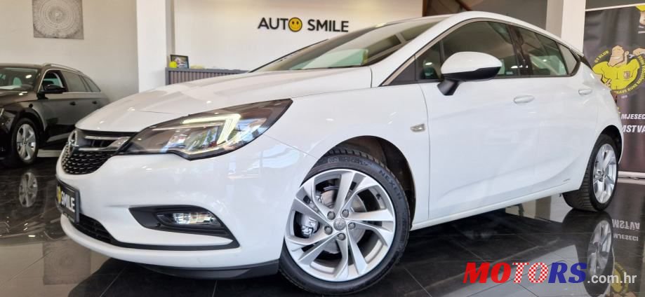 2018' Opel Astra 1.6 Cdti photo #1