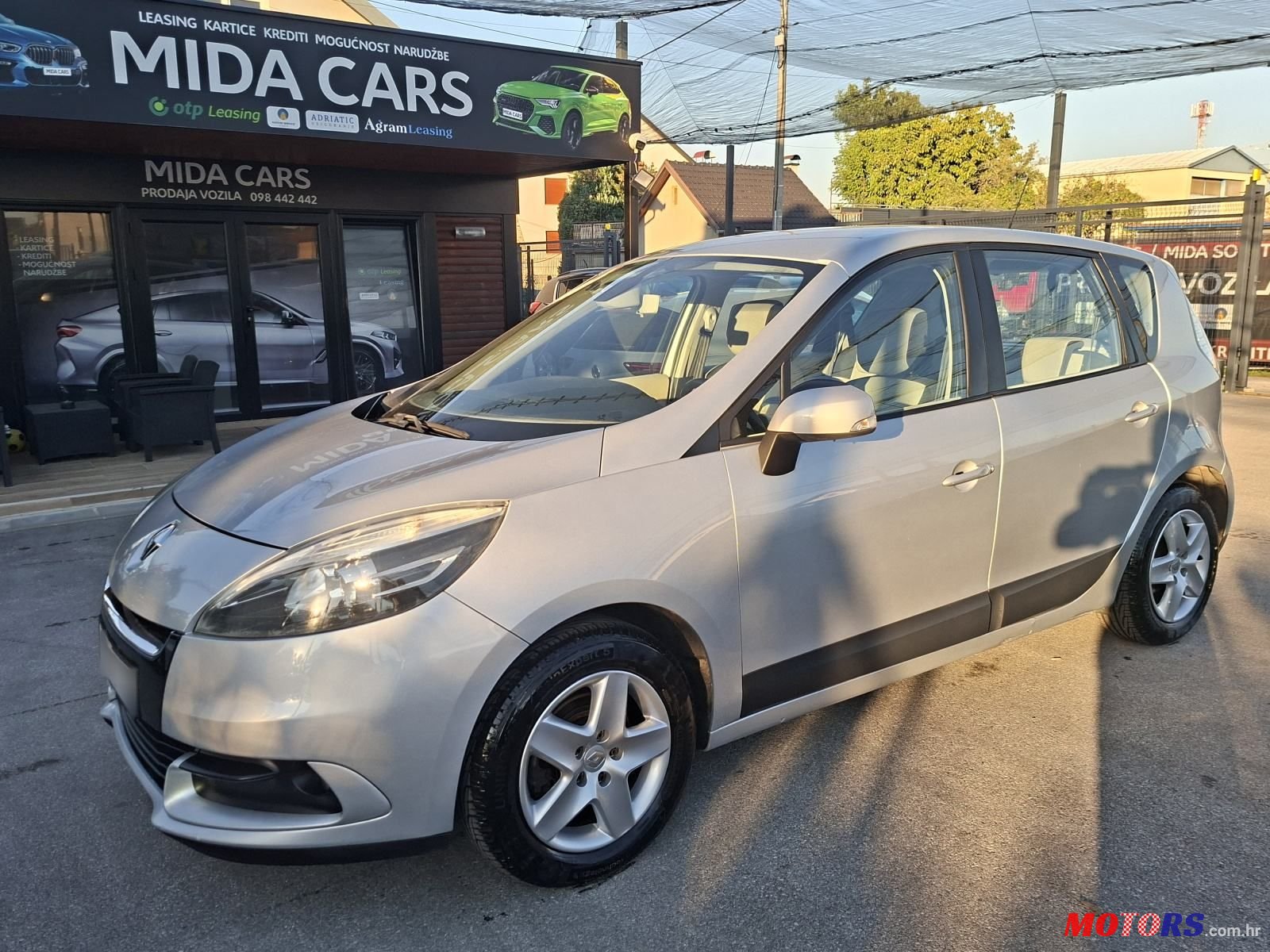 2013' Renault Scenic 1,5 Dci photo #1