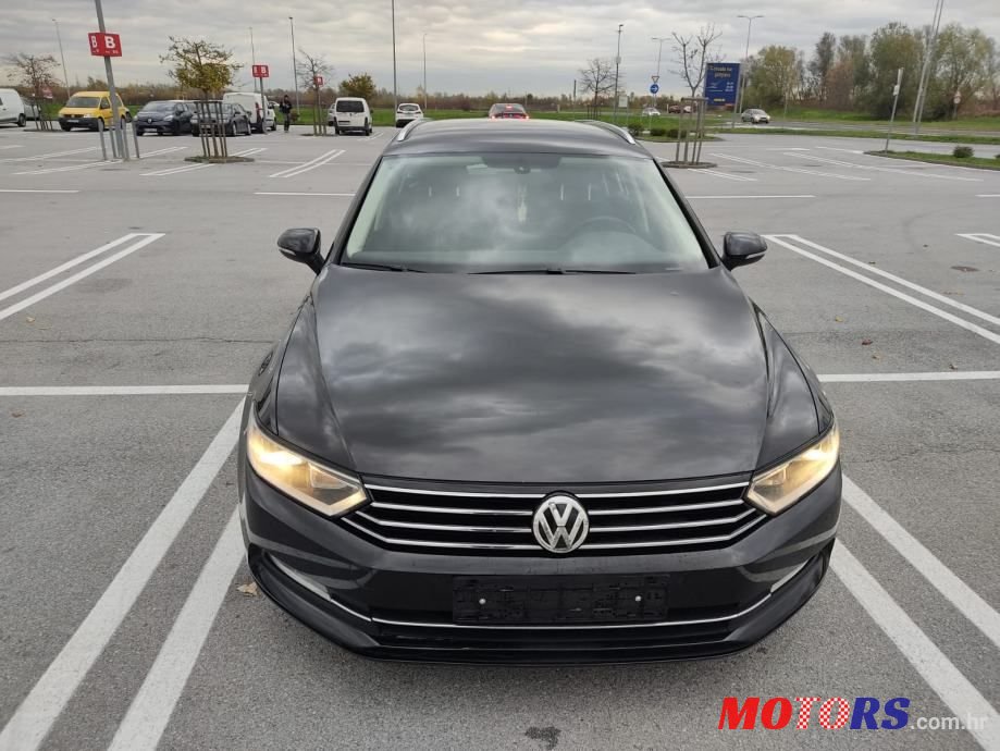 2016' Volkswagen Passat photo #5