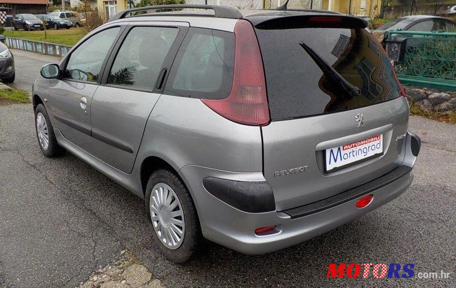 2004' Peugeot 206 Break photo #2