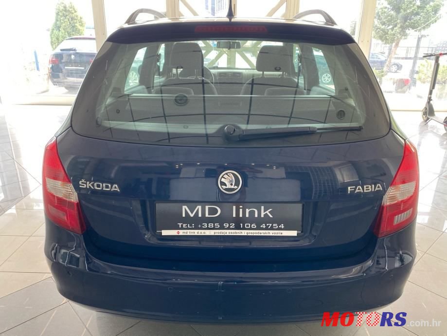 2013' Skoda Fabia Combi photo #4