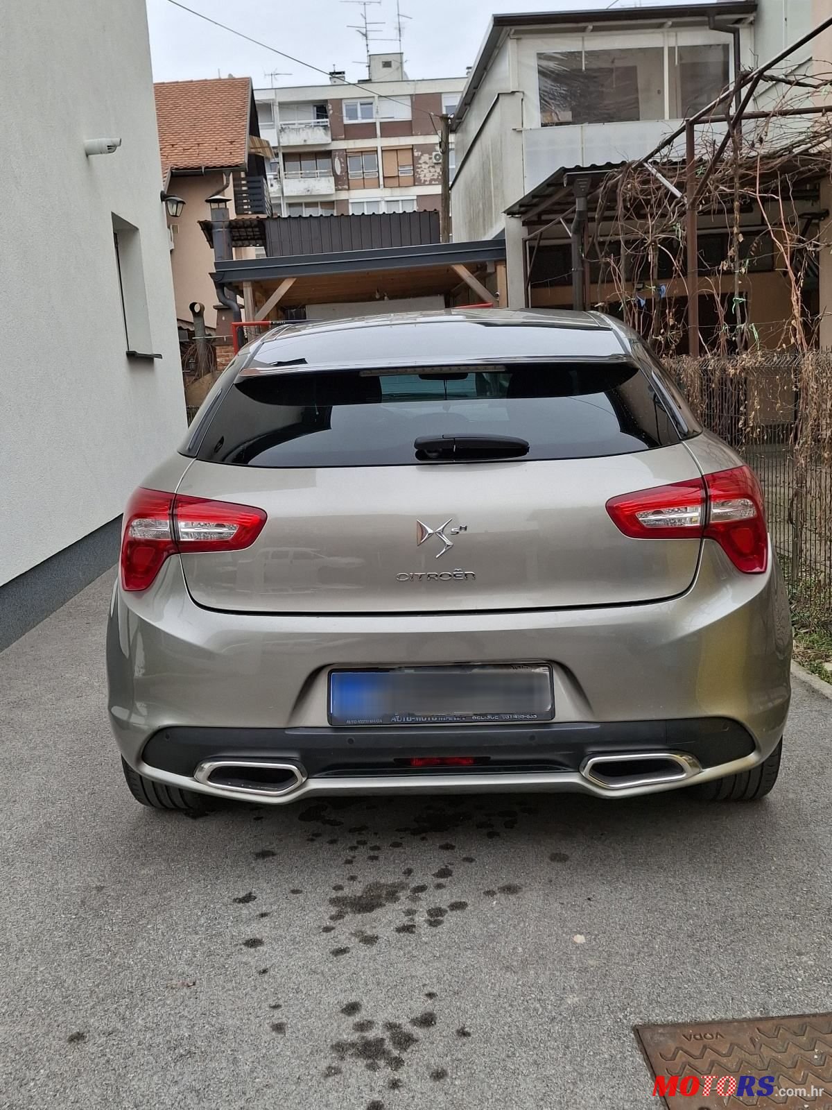 2013' Citroen DS5 Hybrid4 photo #4