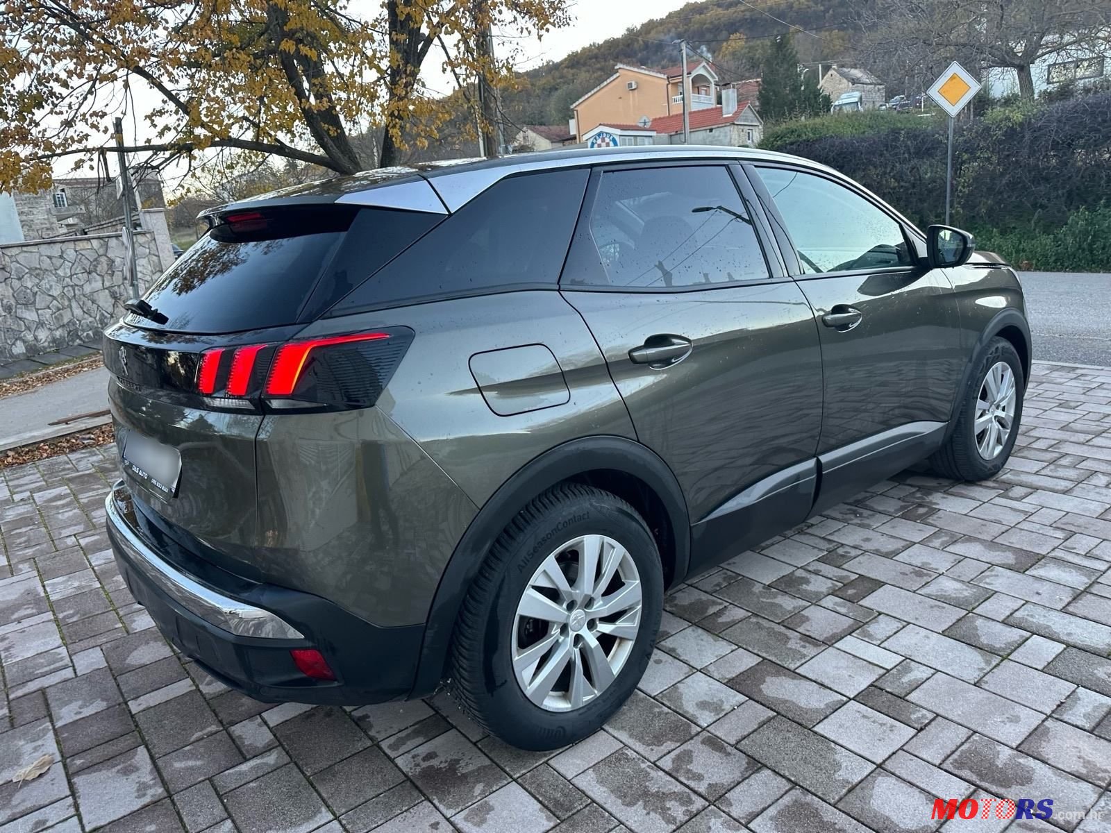 2020' Peugeot 3008 1,5 Bluehdi photo #4