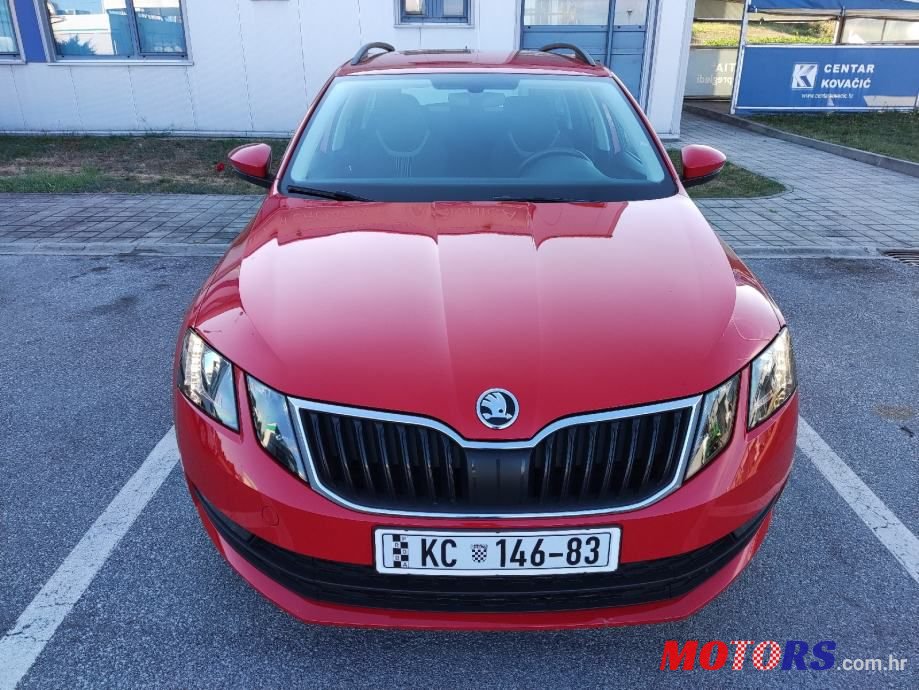 2019' Skoda Octavia Combi photo #2