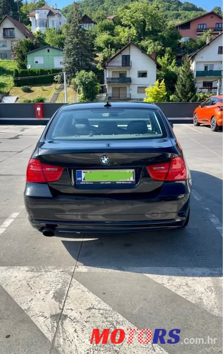 2010' BMW Serija 3 320D photo #2