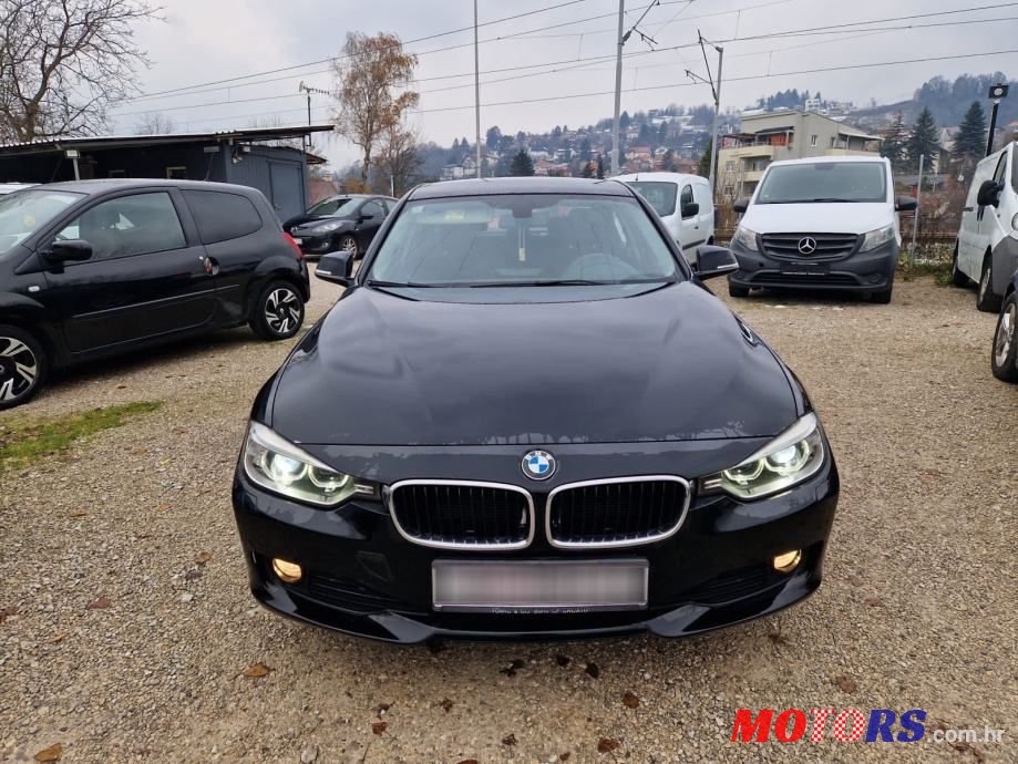 2014' BMW Serija 3 318D photo #2