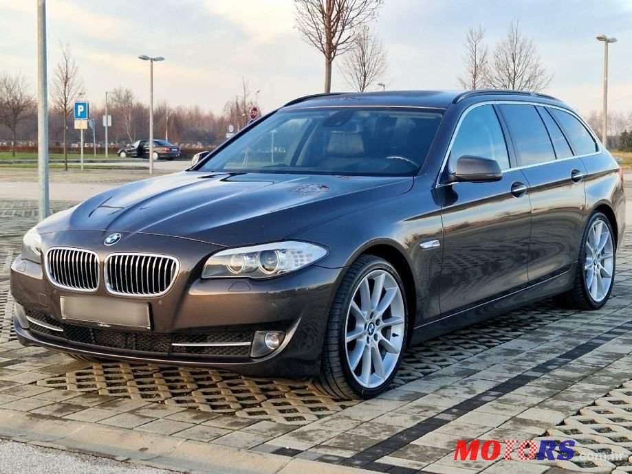 2011' BMW Serija 5 530D photo #1