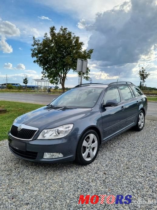 2010' Skoda Octavia Combi photo #1