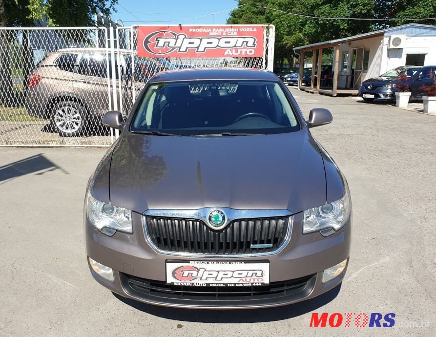 2011' Skoda Superb 1,6 Tdi photo #2