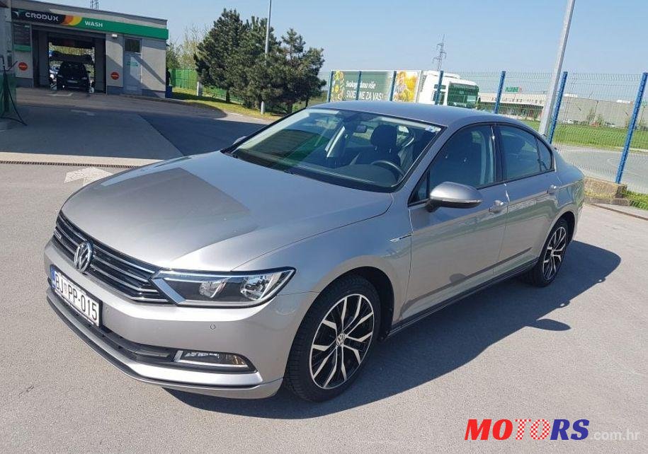 2007' Volkswagen Passat 1,6 Tdi photo #1