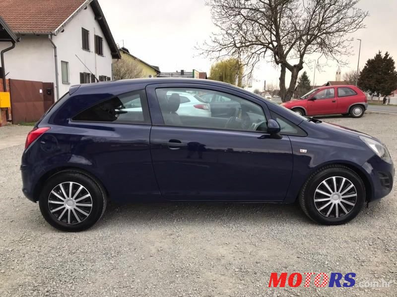 2015' Opel Corsa photo #5