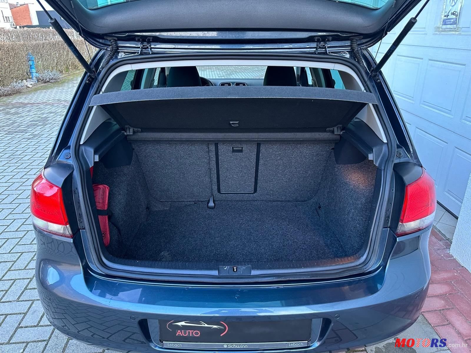 2012' Volkswagen Golf VI 1,6 Tdi photo #5