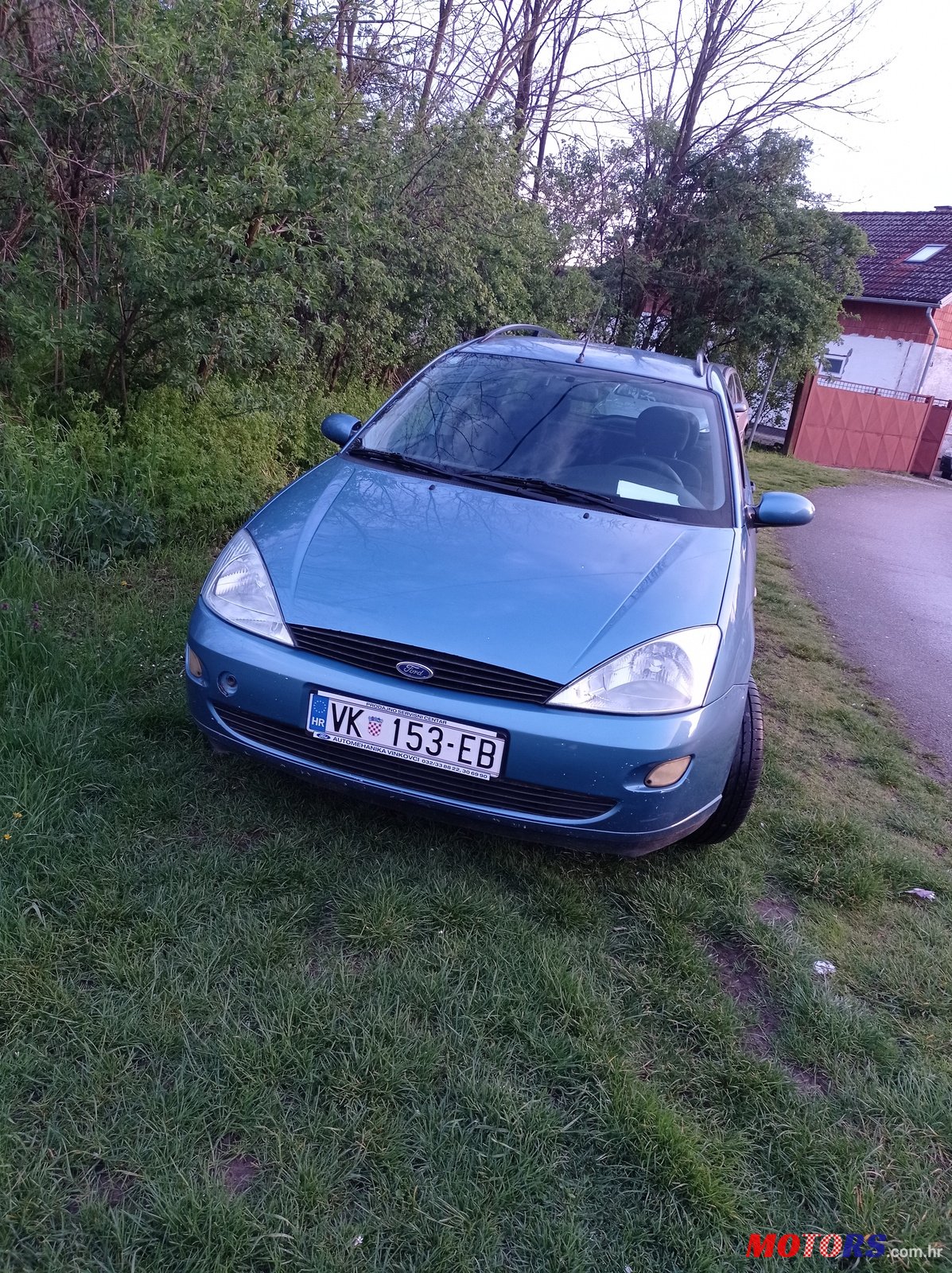 2000' Ford Focus photo #3