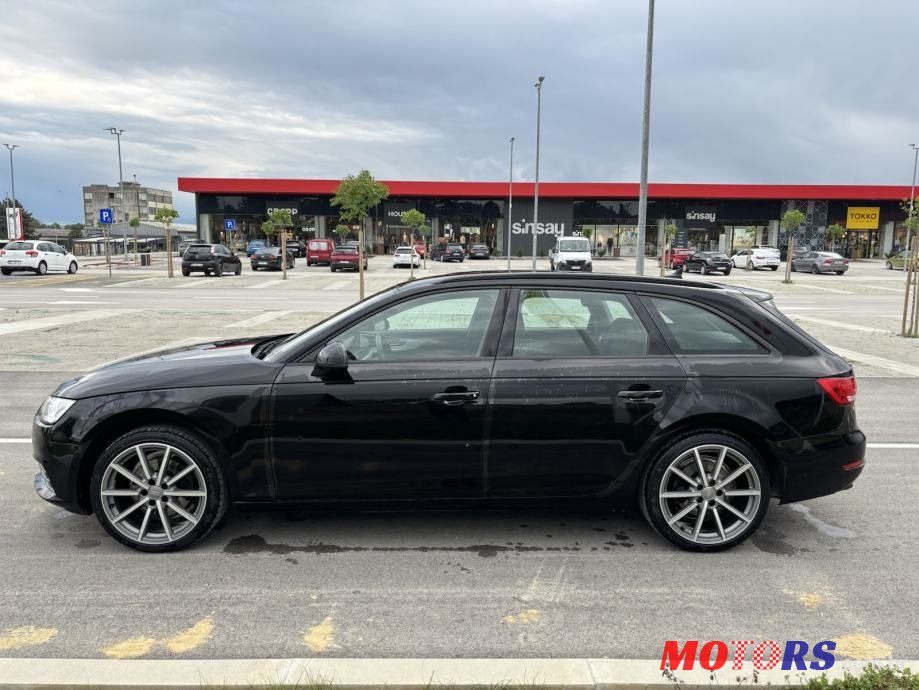 2018' Audi A4 Avant photo #6