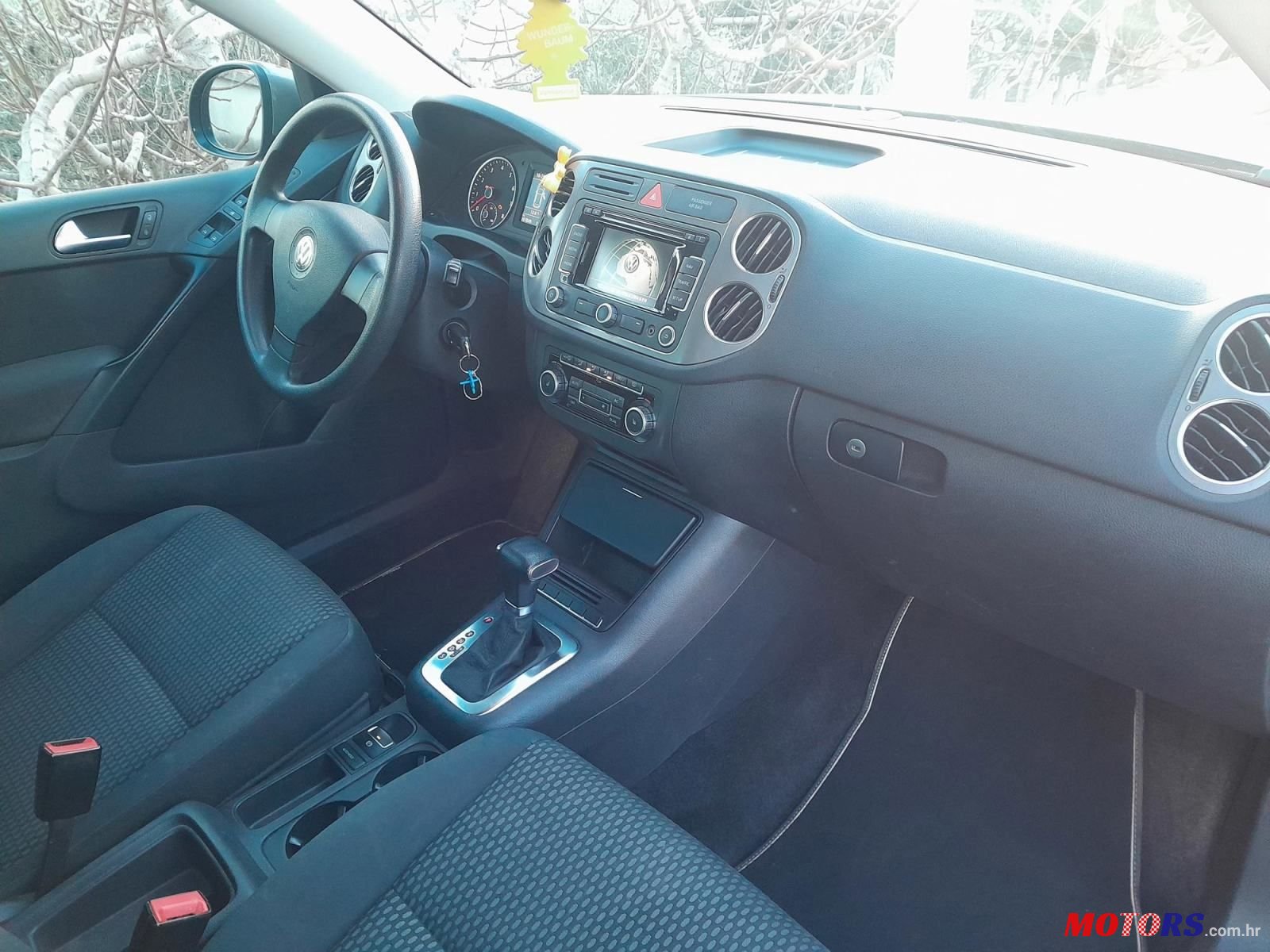 2010' Volkswagen Tiguan 2,0 Tsi photo #3
