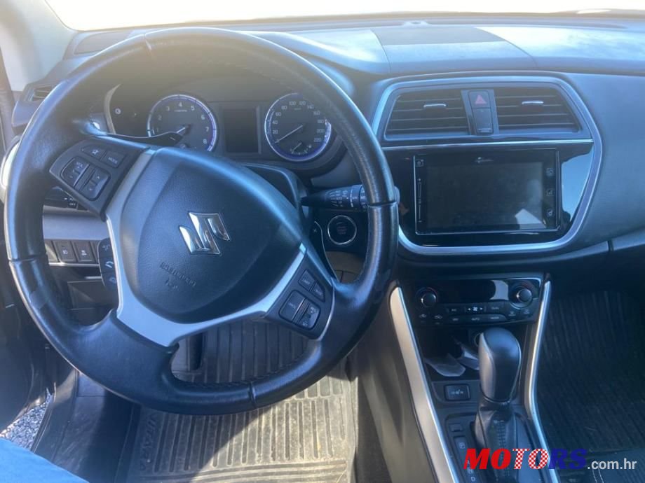 2017' Suzuki Sx4 S-Cross 1.0 photo #3