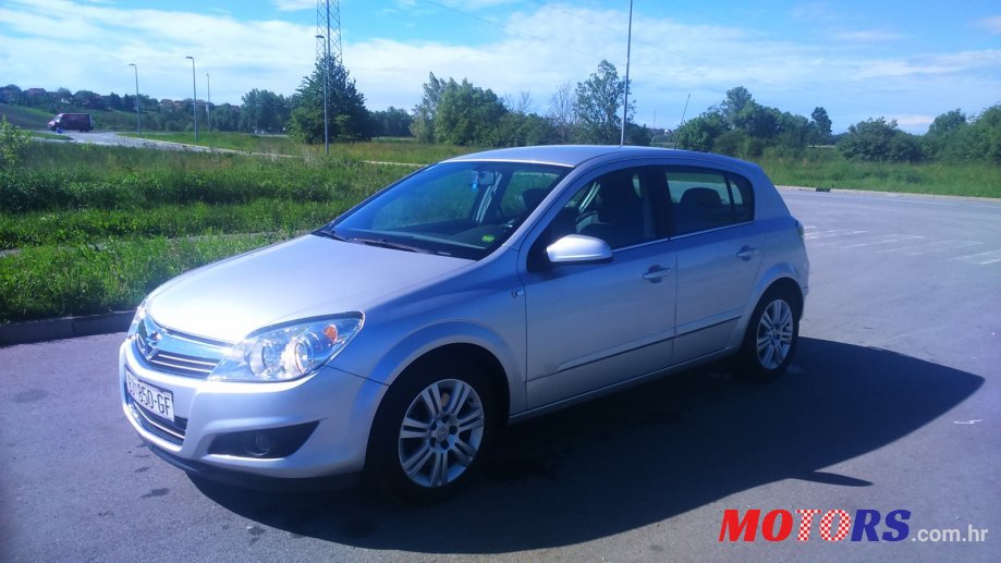 2008' Opel Astra 1,7 CDTI Sport photo #1