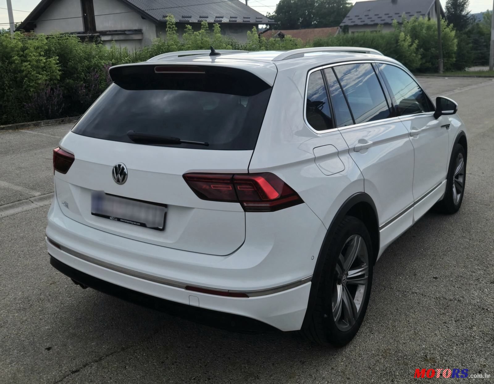 2017' Volkswagen Tiguan 2.0 Tdi 4 Motion photo #2