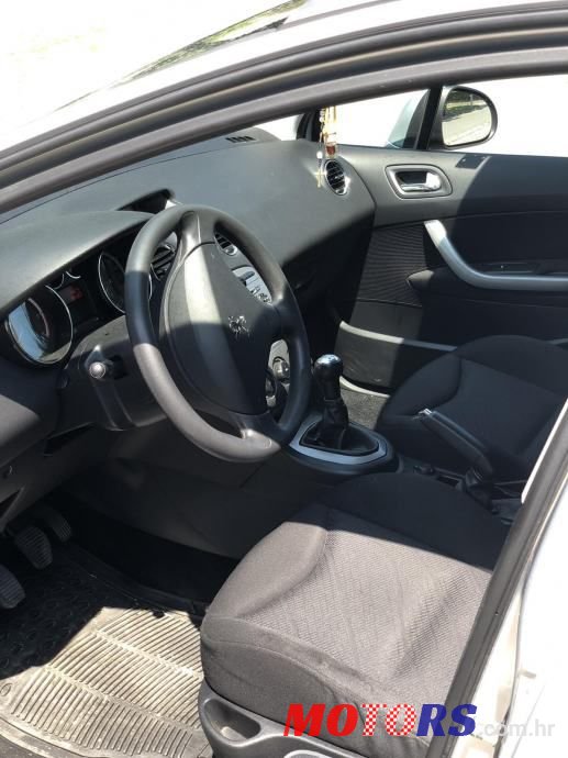 2011' Peugeot 307 Sw photo #3