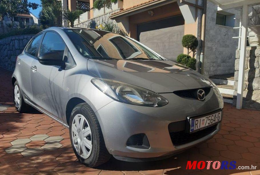 2010' Mazda 2 1.4 D photo #1