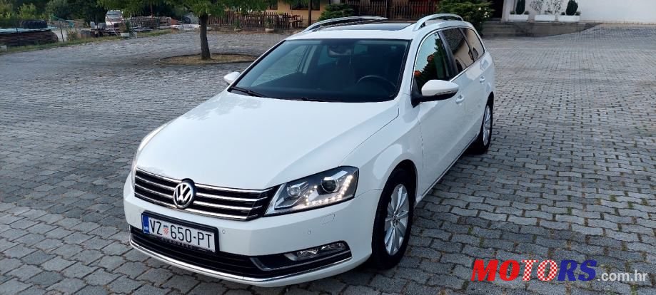2012' Volkswagen Passat Variant photo #1