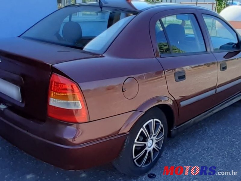 2002' Opel Astra 1,4 photo #1
