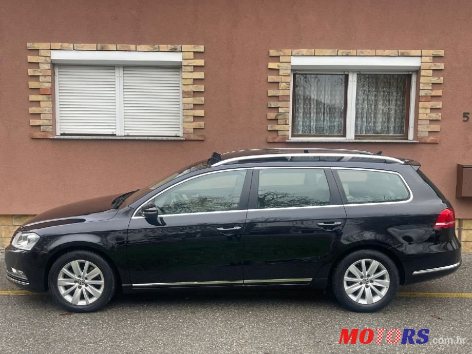 2012' Volkswagen Passat Variant photo #3