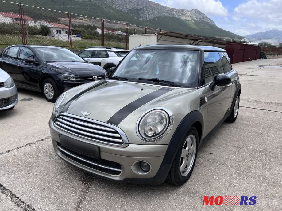 2008' MINI Cooper Cooper D photo #1