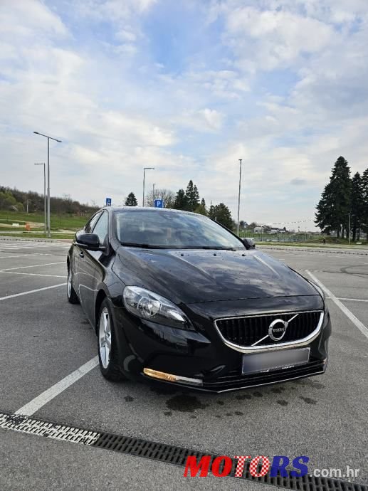2016' Volvo V40 D2 photo #2