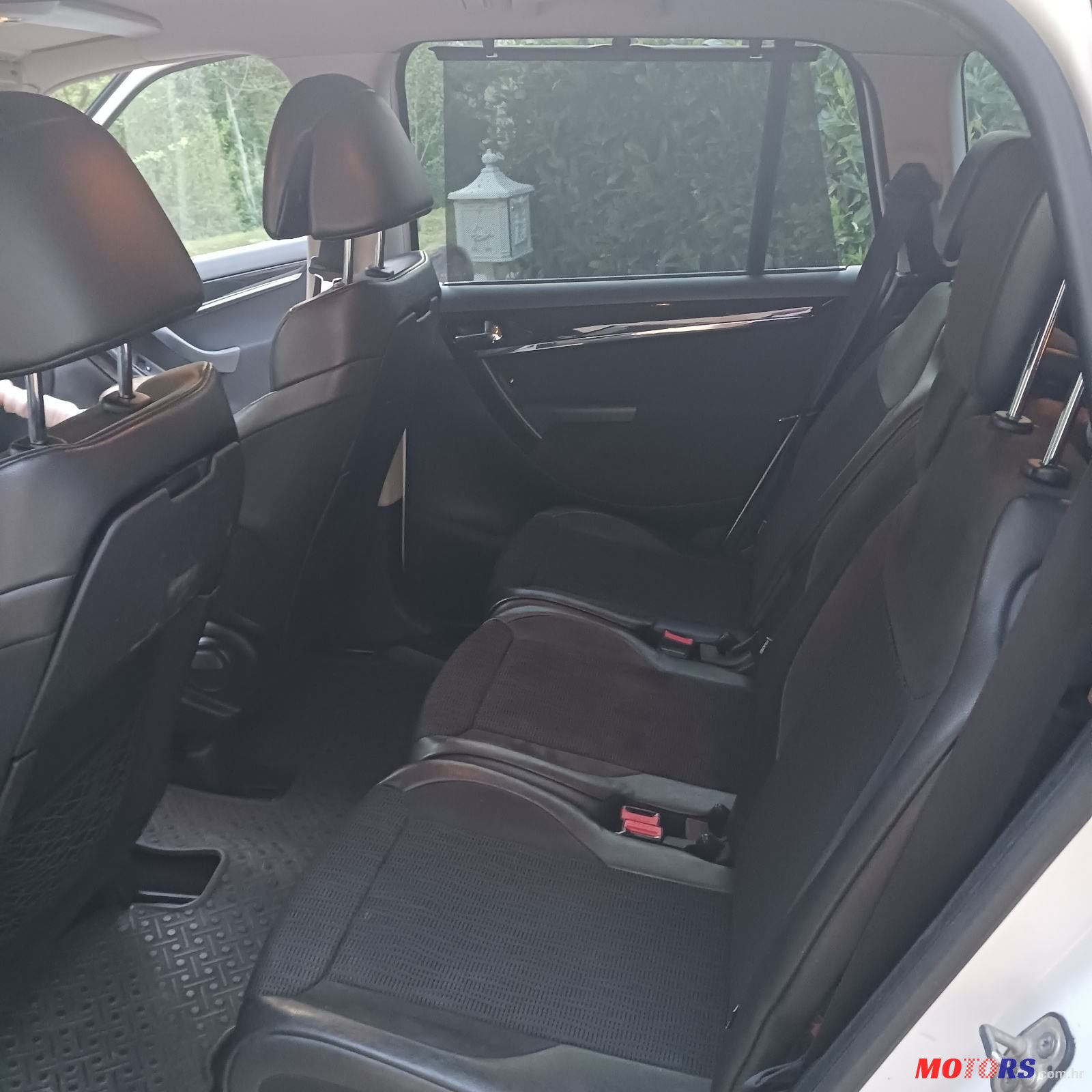 2011' Citroen C4 Grand Picasso photo #6