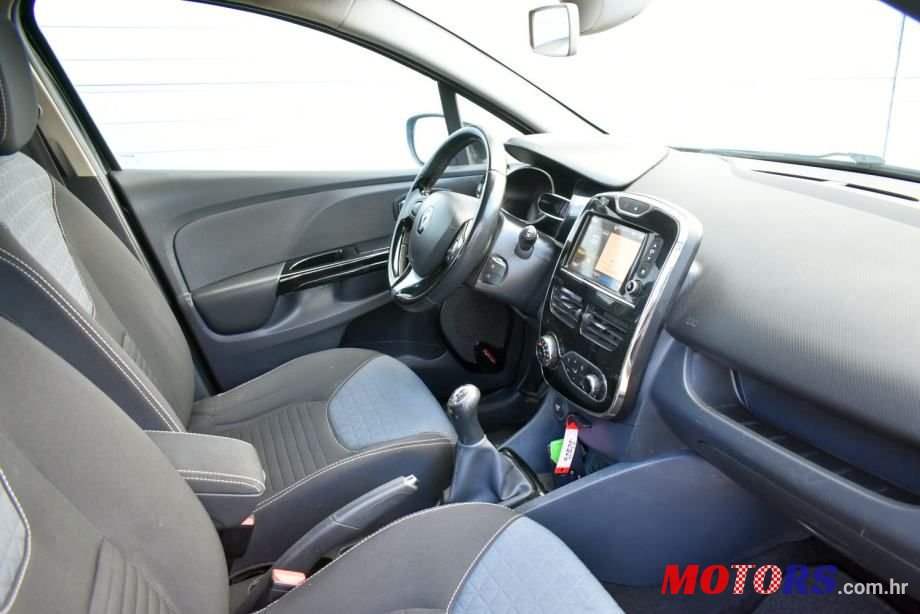 2014' Renault Clio photo #5